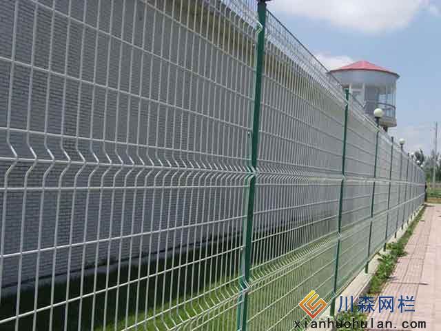 体育锌钢护栏安装多少钱一米