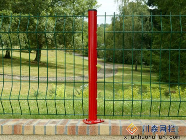护栏网立柱安装方式